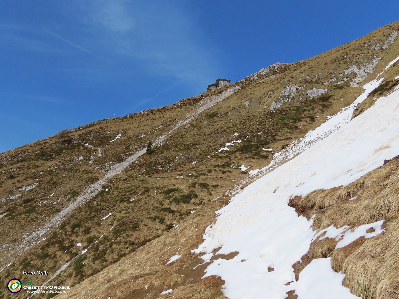 49 E qui pesto un po' di neve...con attenzione.JPG